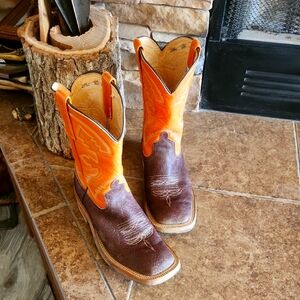 Logan Western Boots, 6.5 ladies, Chocolate Shark.